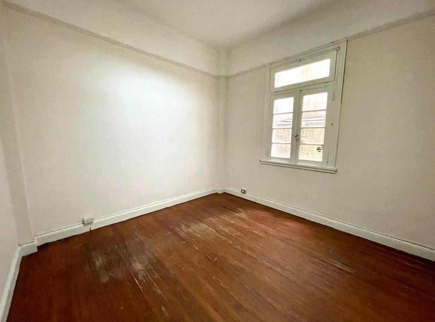Foto de VENTA DEPARTAMENTO 3 AMBIENTES EN MONSERRAT, imagen 2