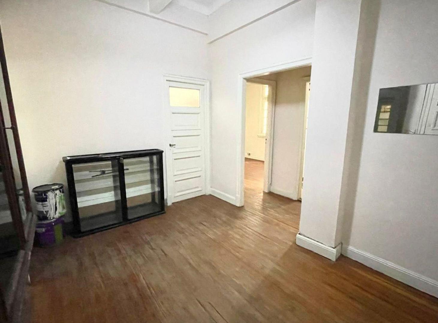 Foto de VENTA DEPARTAMENTO 3 AMBIENTES EN MONSERRAT, imagen 1