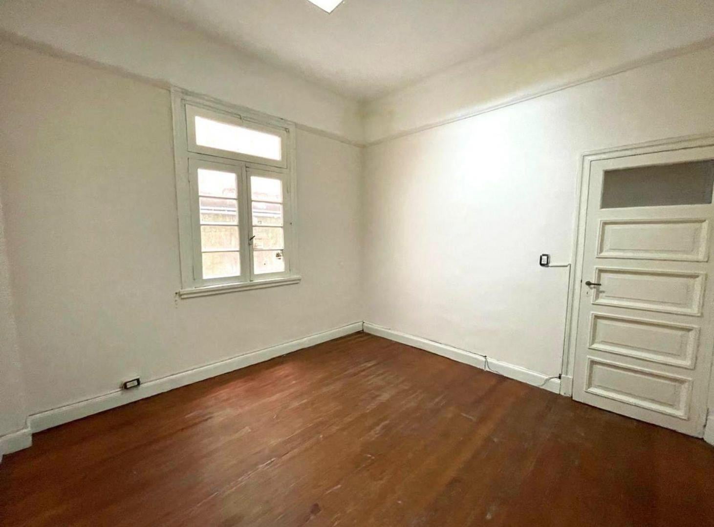 Foto de VENTA DEPARTAMENTO 3 AMBIENTES EN MONSERRAT, imagen 3