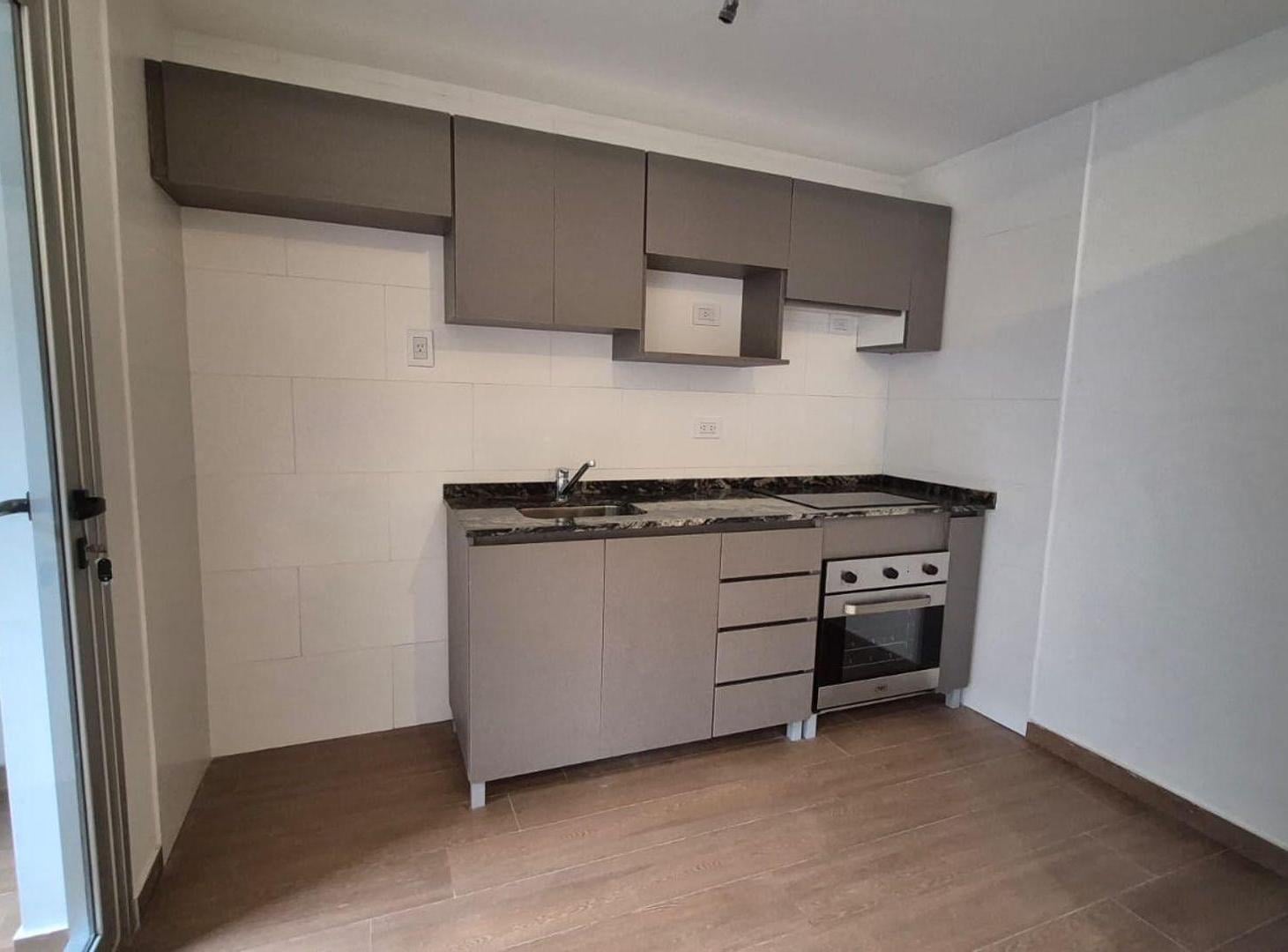 Foto de VENTA DEPARTAMENTO 2 AMBIENTES PARQUE CHACABUCO, imagen 1