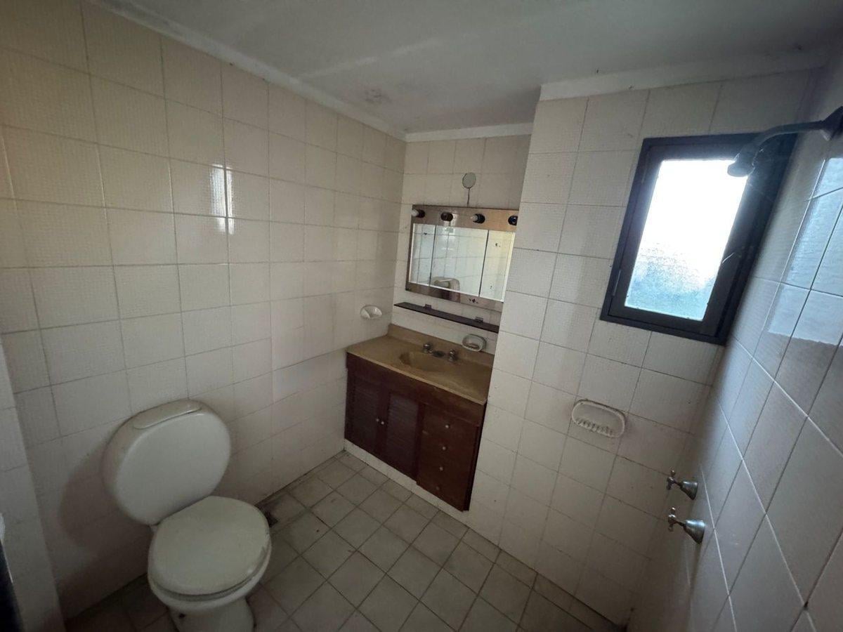 Foto de VENTA CASA 5 ambientes Berazategui, imagen 1