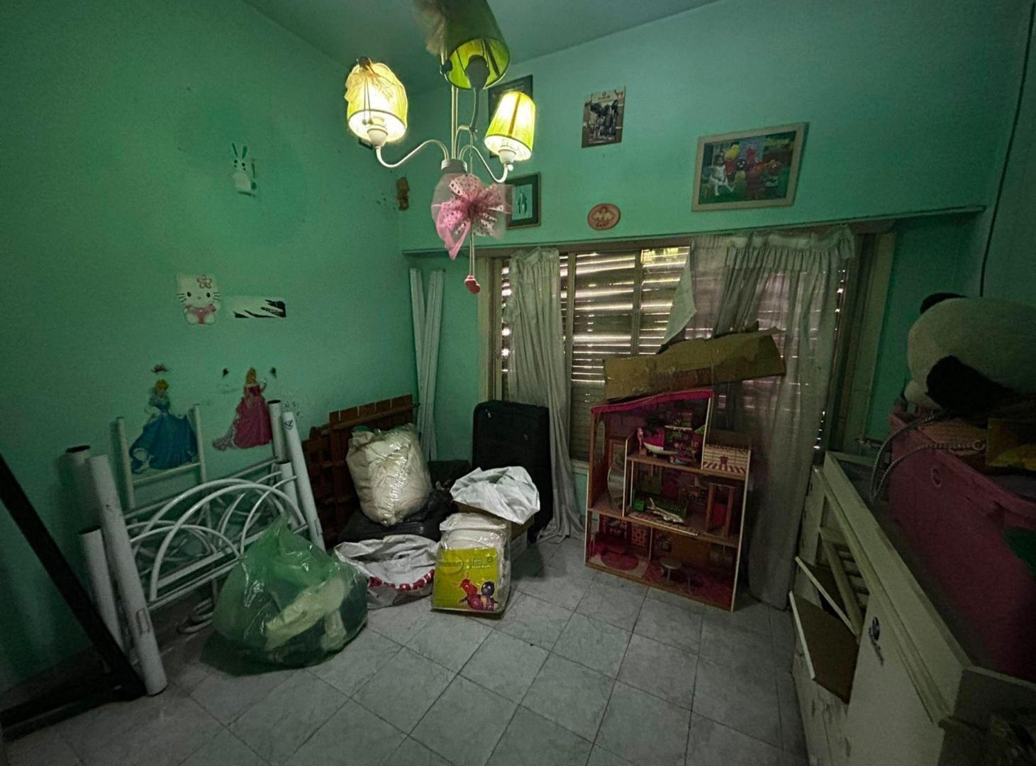 Foto de Venta Casa Liniers 3 ambientes Cochera Terraza, imagen 1