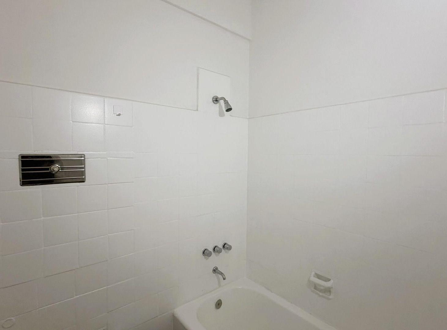 Foto de VENTA DEPARTAMENTO 2 AMB CONSTITUCION REFACCIONADO, imagen 4