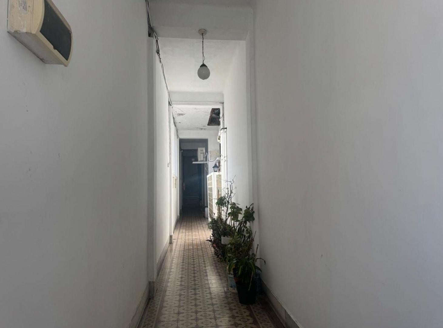 Foto de VENTA PH 5 AMBIENTES MONSERRAT A REFACCIONAR, imagen 1