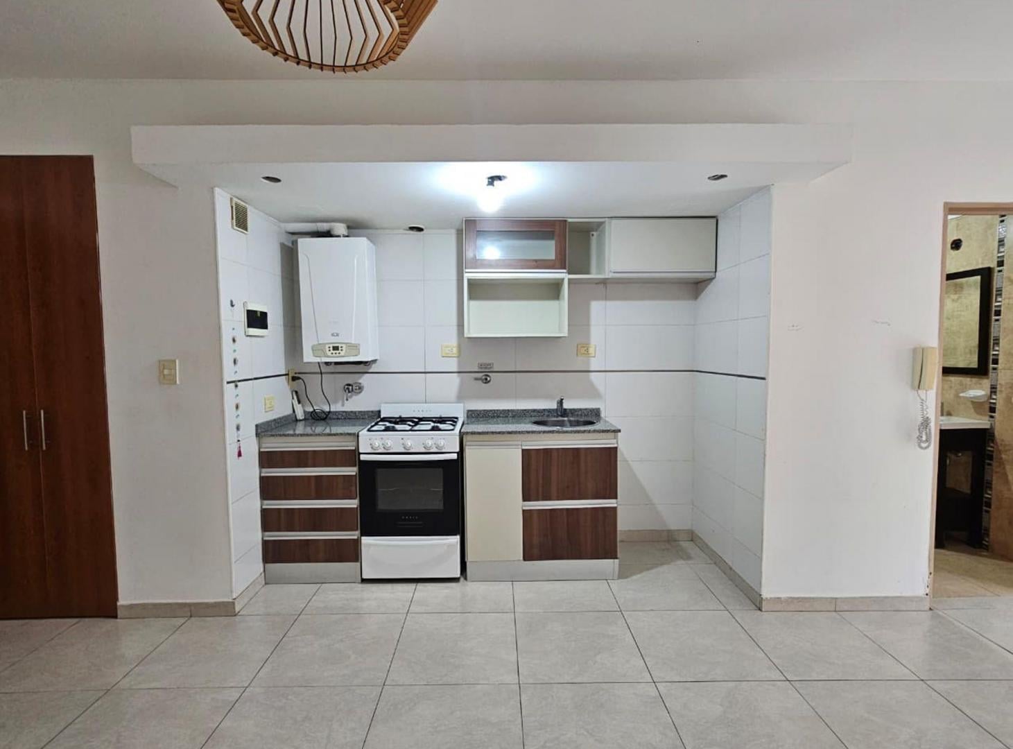 Foto de ALQUILER MONOAMBIENTE CON BALCON SAN CRISTOBAL, imagen 2