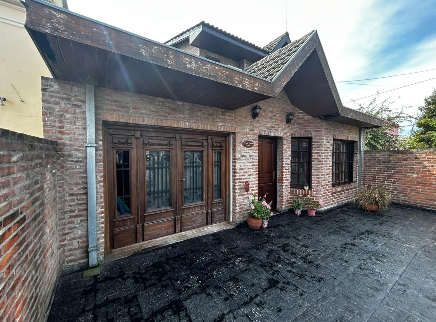 Foto de Casa Venta San Isidro Apto Credito Jardin Cochera, imagen 1