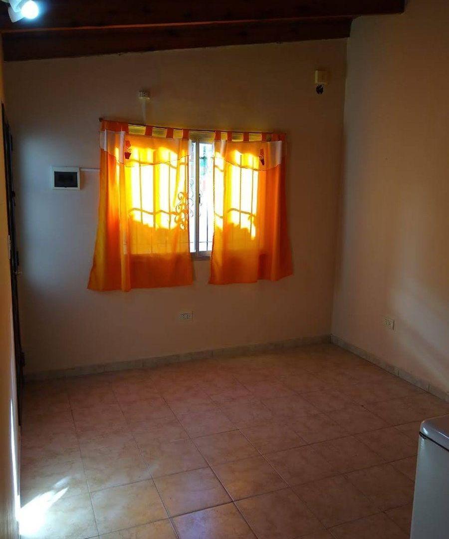Foto de VENTA PH EN BLOCK GARAGE Y LOCAL EN LANUS, imagen 5