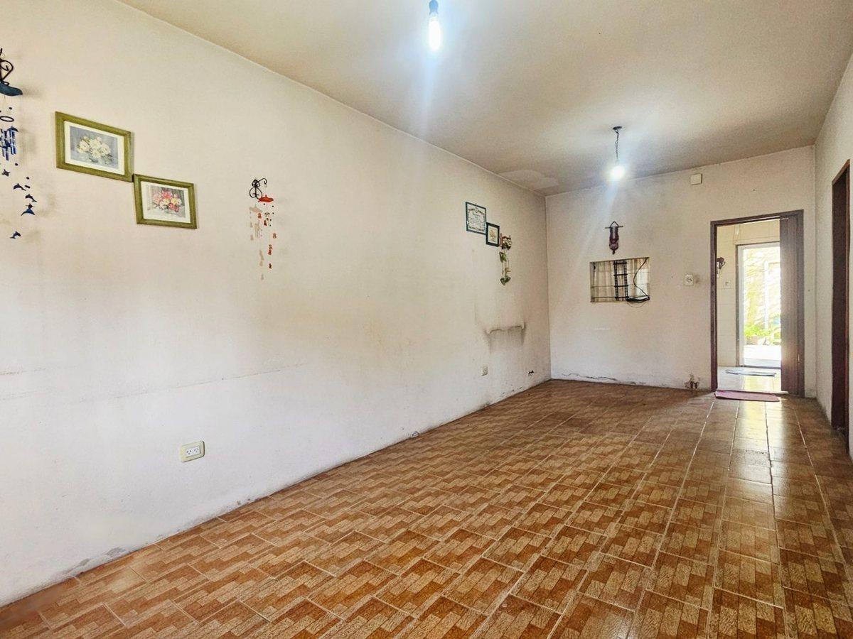 Foto de VENTA CASA 3 AMBIENTES EN GONZALEZ CATAN, imagen 3