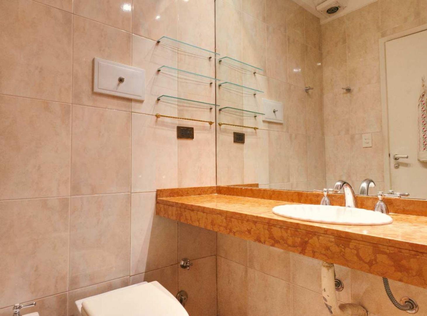 Foto de VENTA DEPTO 4 AMB - BALCON - BAULERA, imagen 4