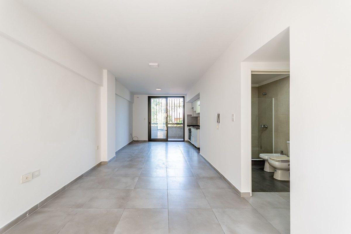 Foto de Departamento Monoambiente con Patio Boedo, imagen 4