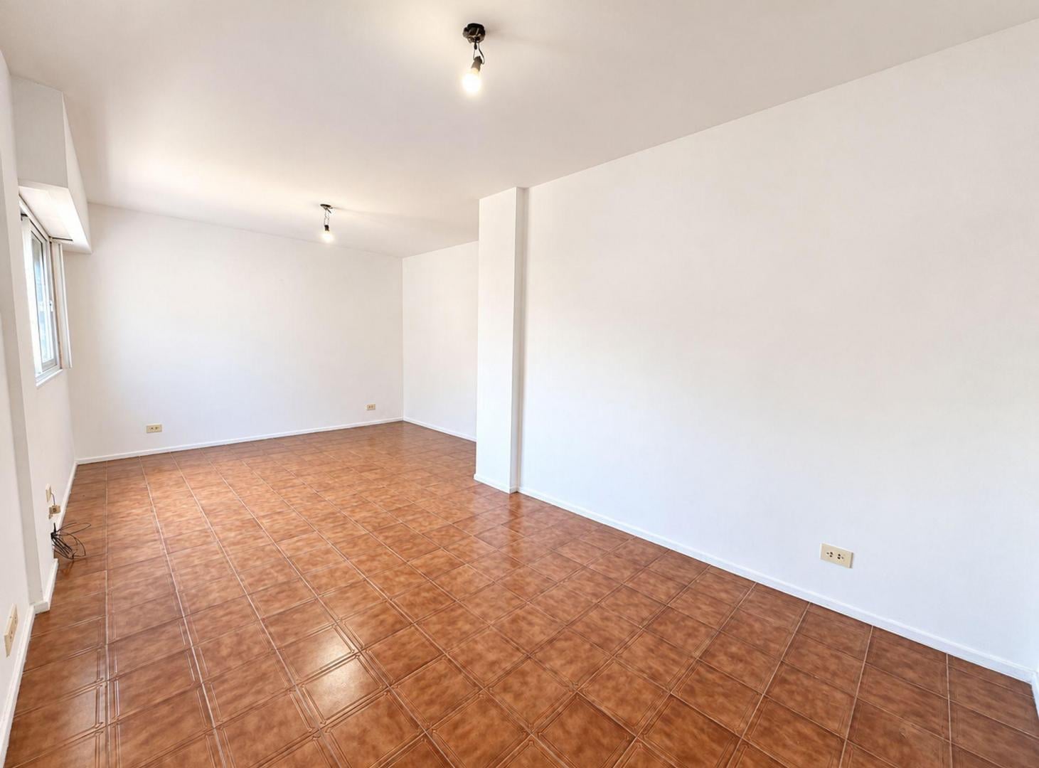 Foto de VENTA DEPTO DE 2 AMBIENTES CON BALCÓN AL FRENTE, imagen 2