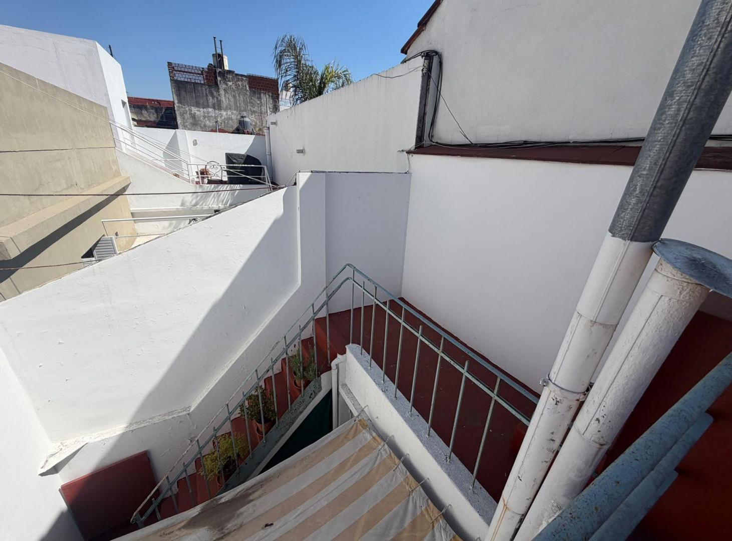 Foto de VENTA PH CON TERRAZA VILLA DEL PARQUE APTO CREDITO, imagen 5
