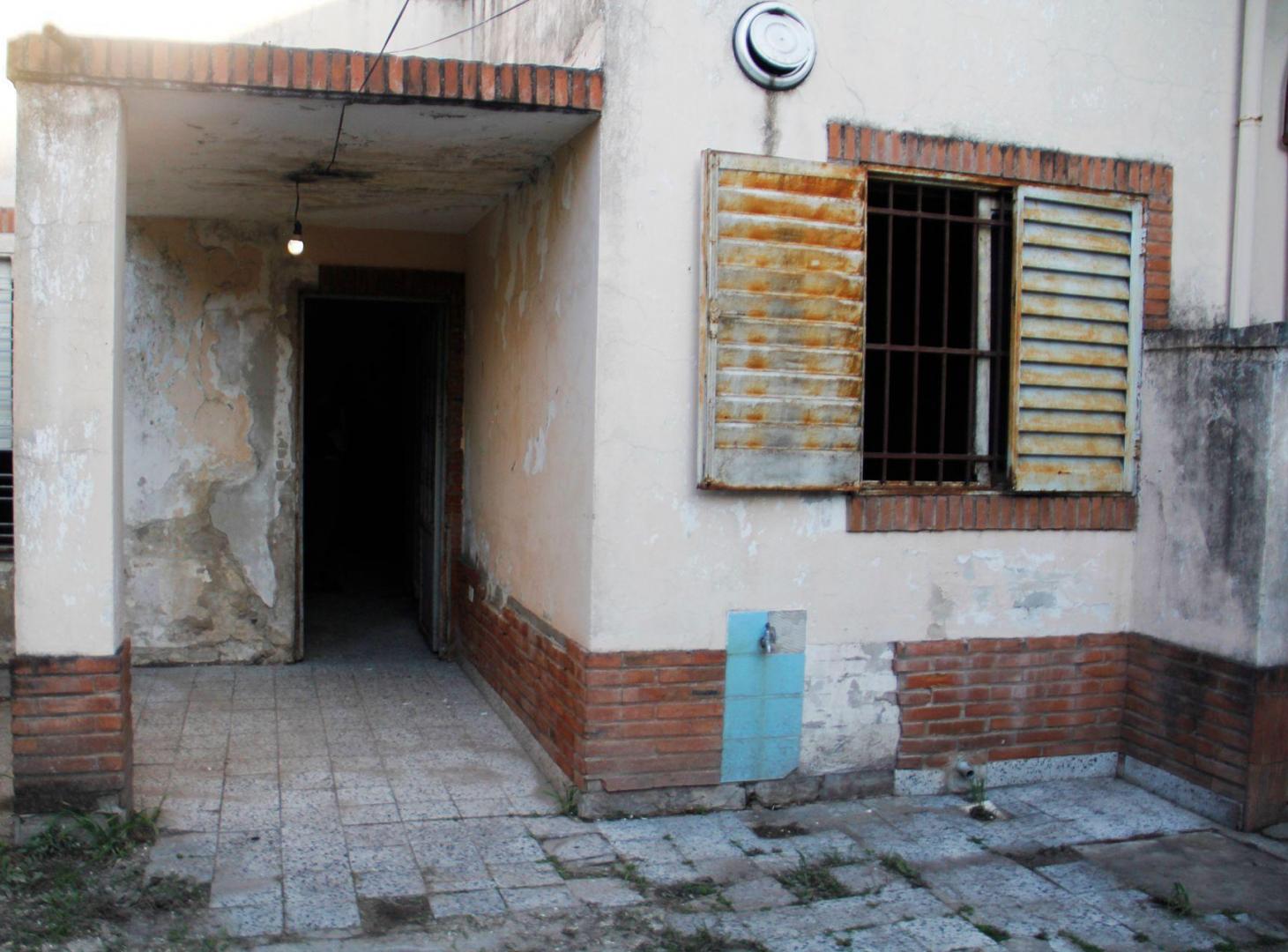 Foto de VENTA CASA/LOTE RAMOS MEJIA EXCELENTE UBICACION, imagen 3