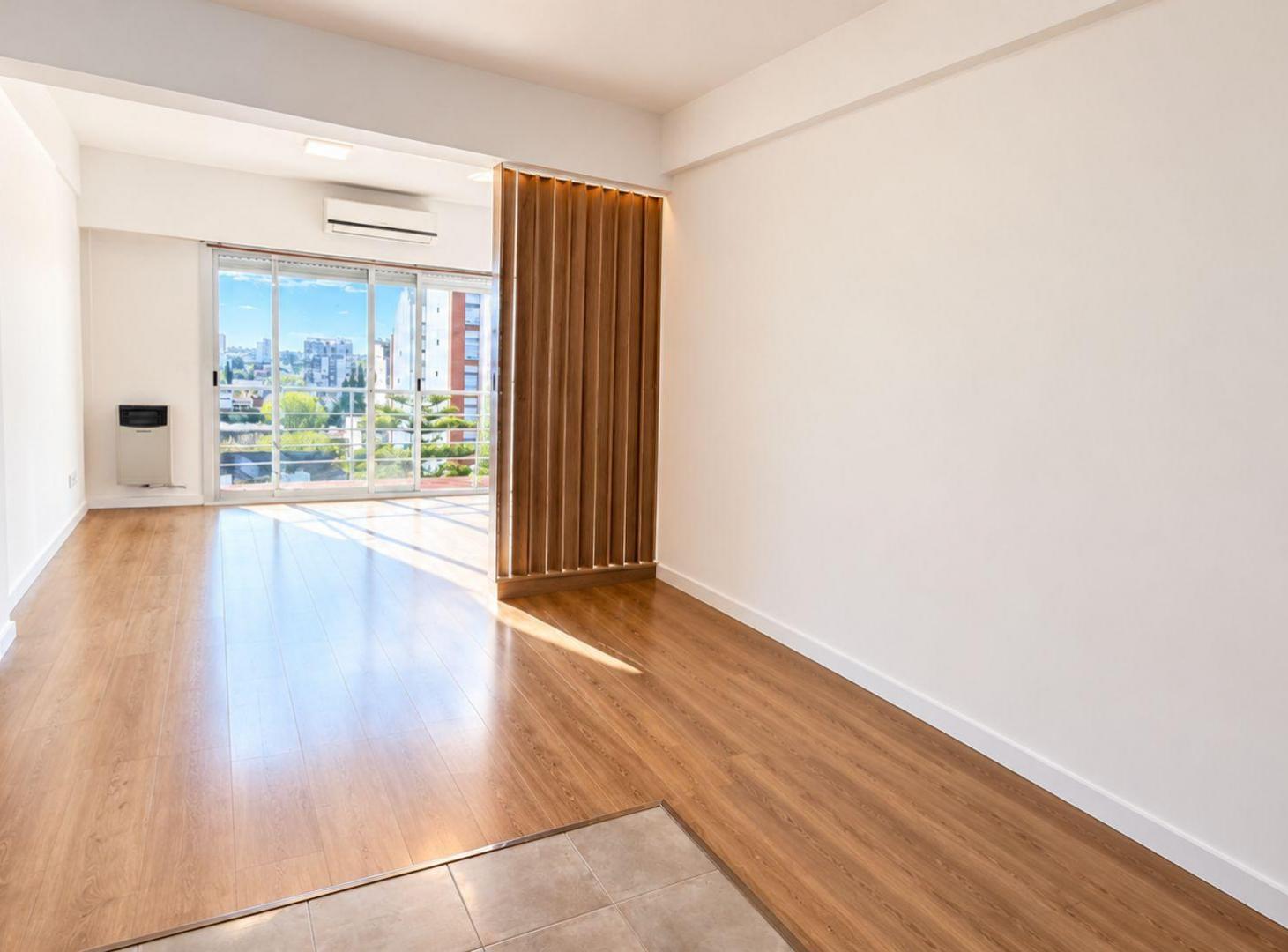 Foto de VENTA MONOAMBIENTE COGHLAN CON COCHERA Y BALCON, imagen 1