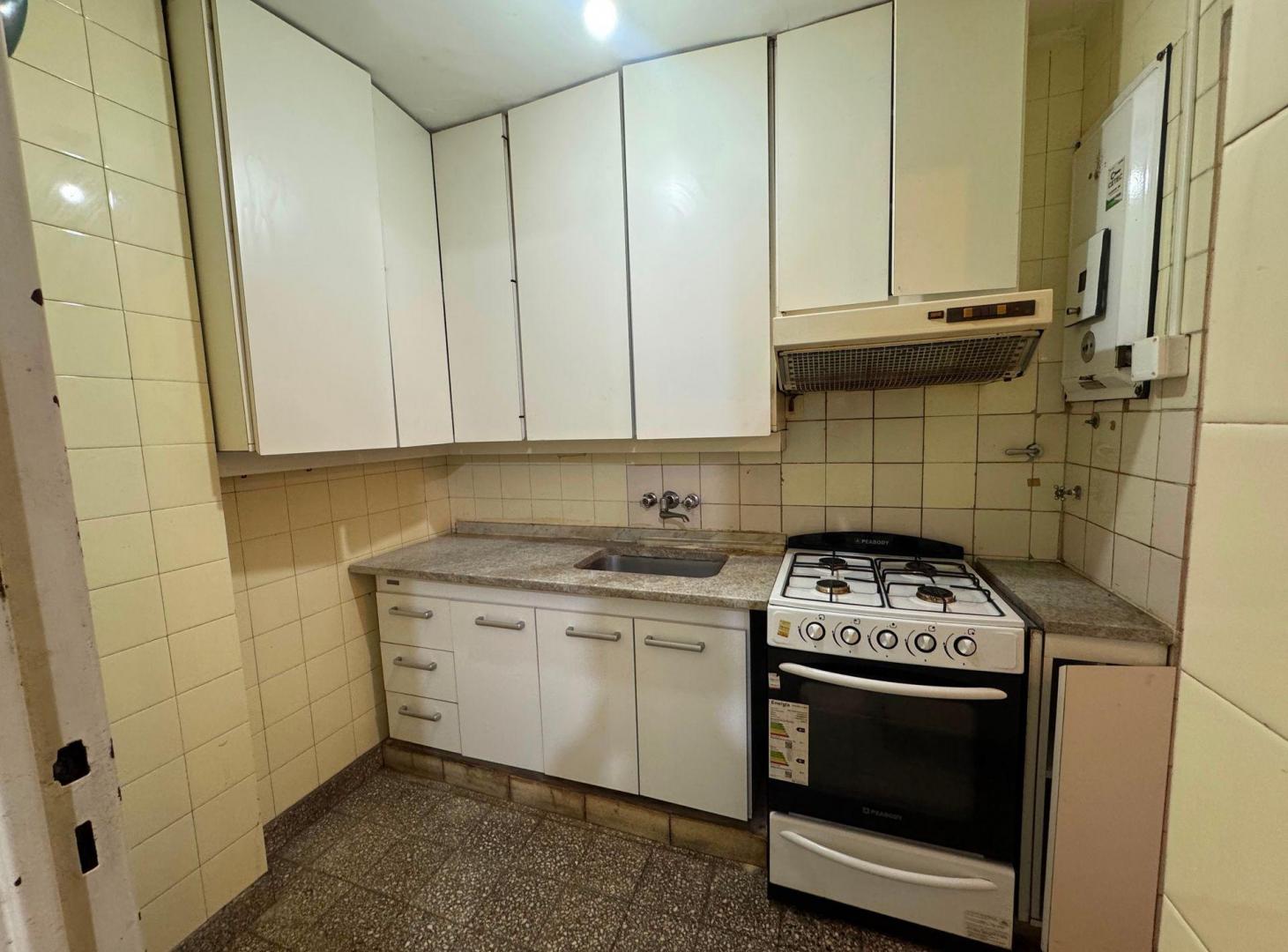 Foto de ALQUILER DEPARTAMENTO 2 AMBIENTES CON PATIO BOEDO, imagen 4