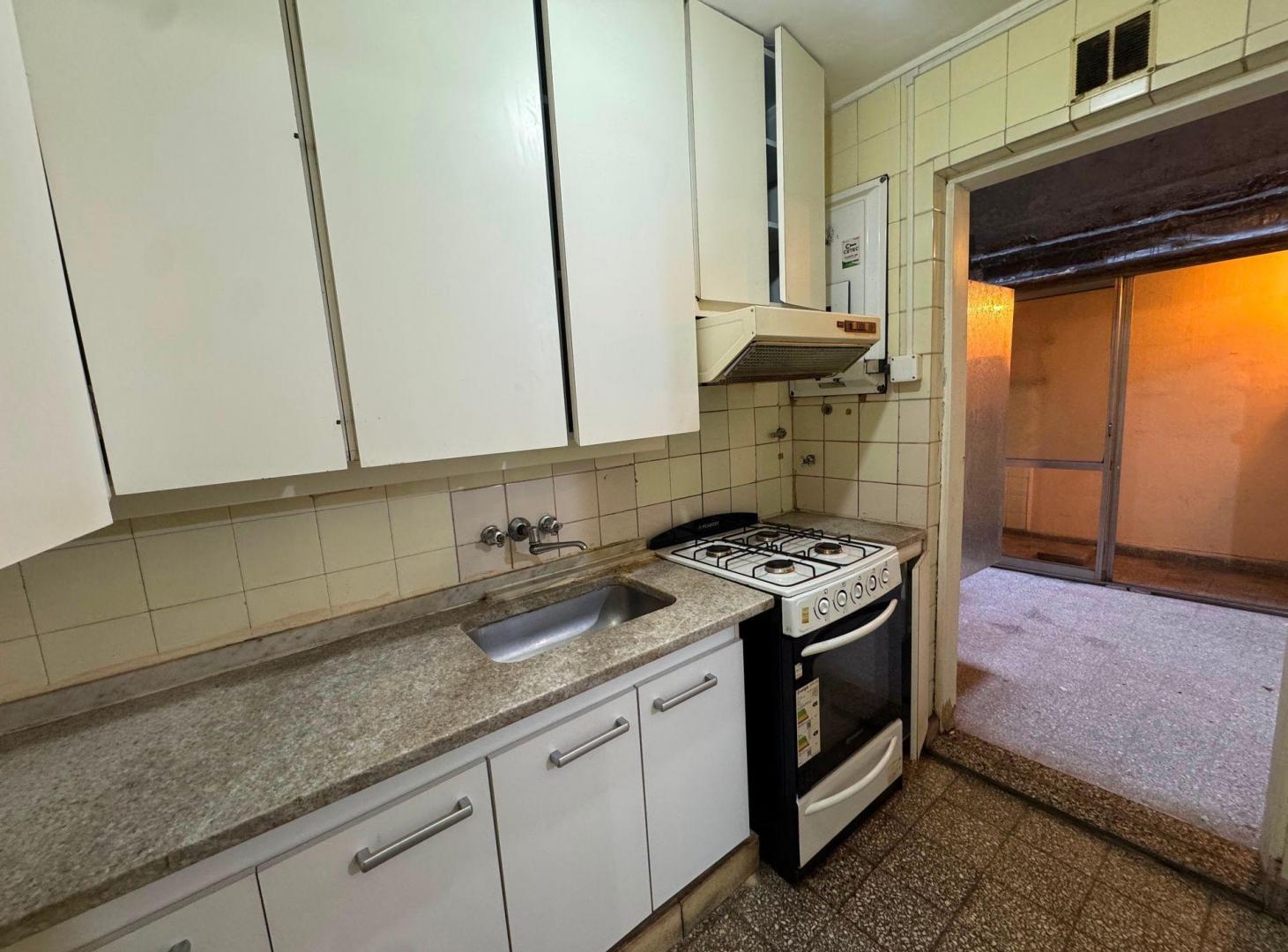 Foto de ALQUILER DEPARTAMENTO 2 AMBIENTES CON PATIO BOEDO, imagen 5