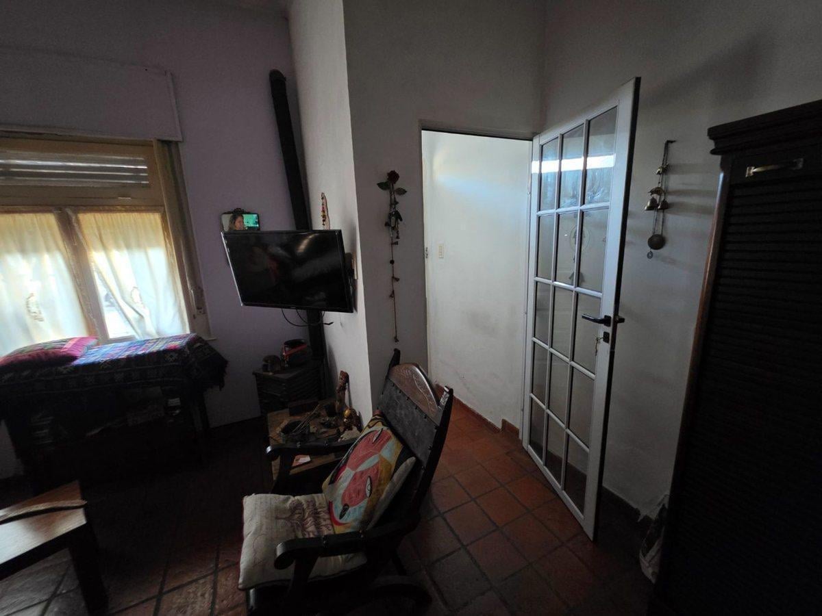 Foto de Venta PH 4 ambientes patio terraza Monte Castro, imagen 2