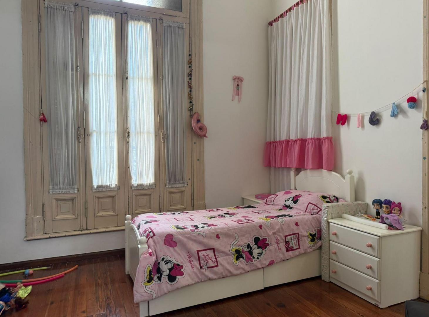 Foto de VENTA CASA DE EPOCA V. LUGANO 4 AMB LOTE DE 896 M2, imagen 5