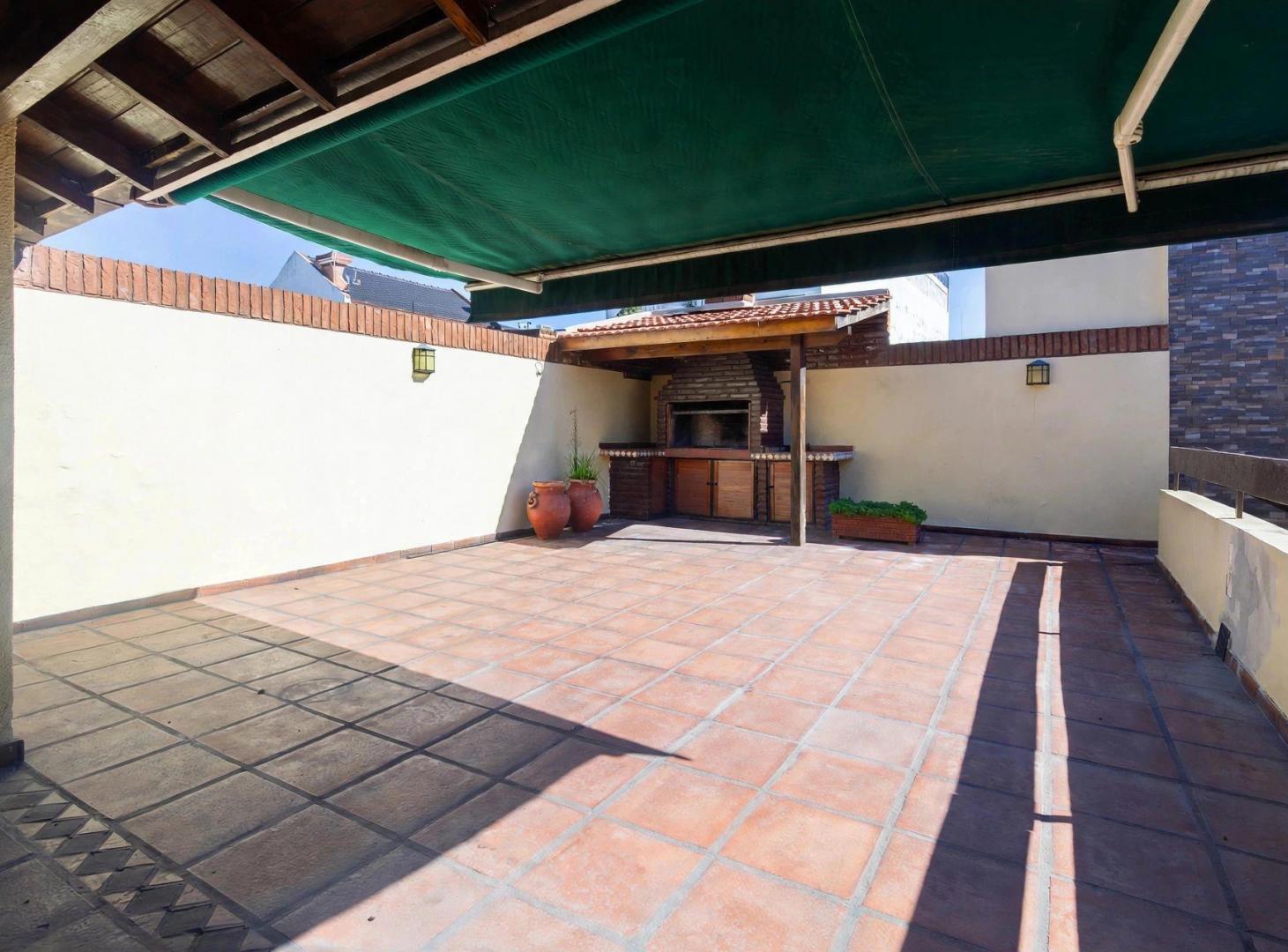 Foto de VENTA CASA MULTIFAMILIAR 6 AMBIENTES AVELLANEDA, imagen 4