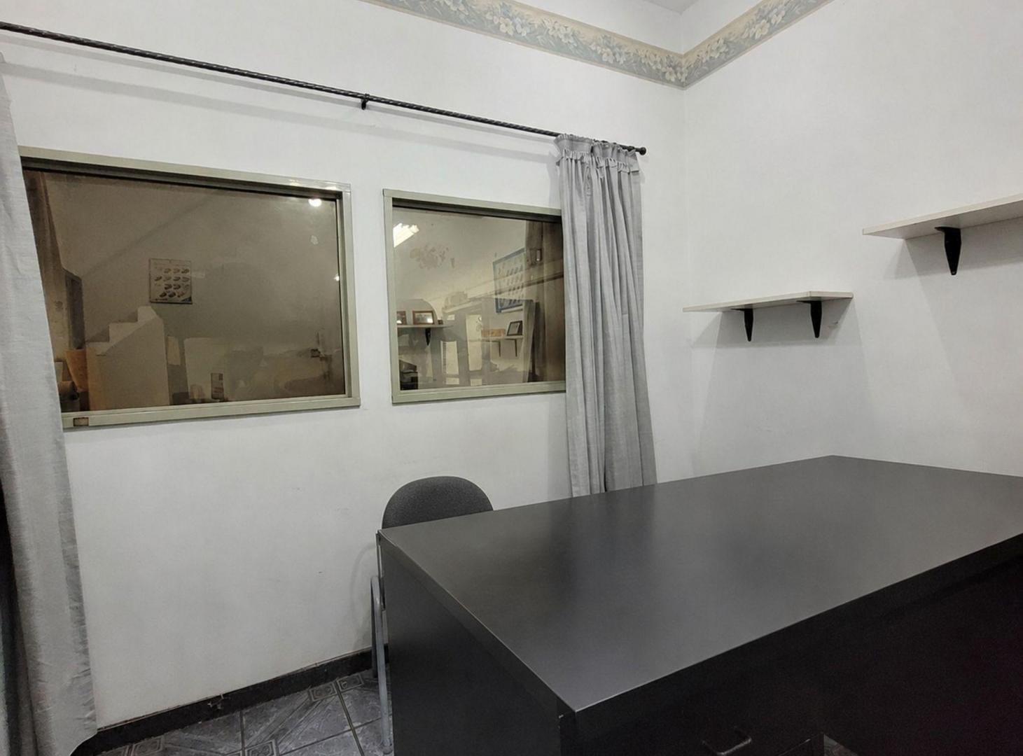 Foto de Venta Lanús Galpón 117m2 Planta Libre 2 baños, imagen 2