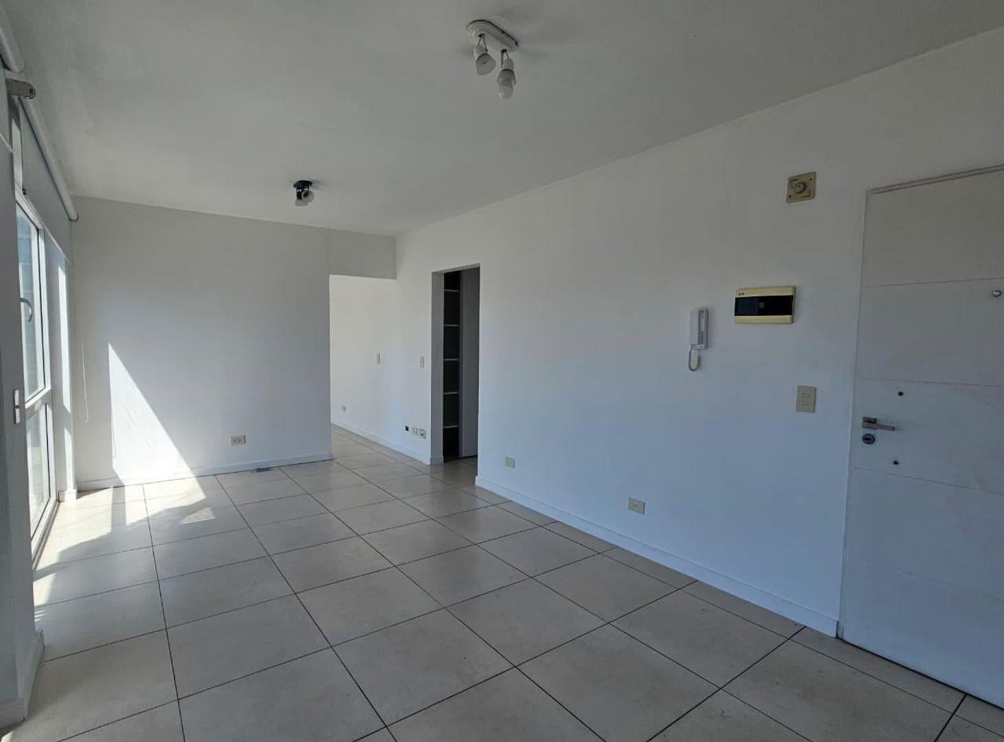 Foto de ALQUILER DEPARTAMENTO 2 AMBIENTES EN SAN CRISTOBAL, imagen 3