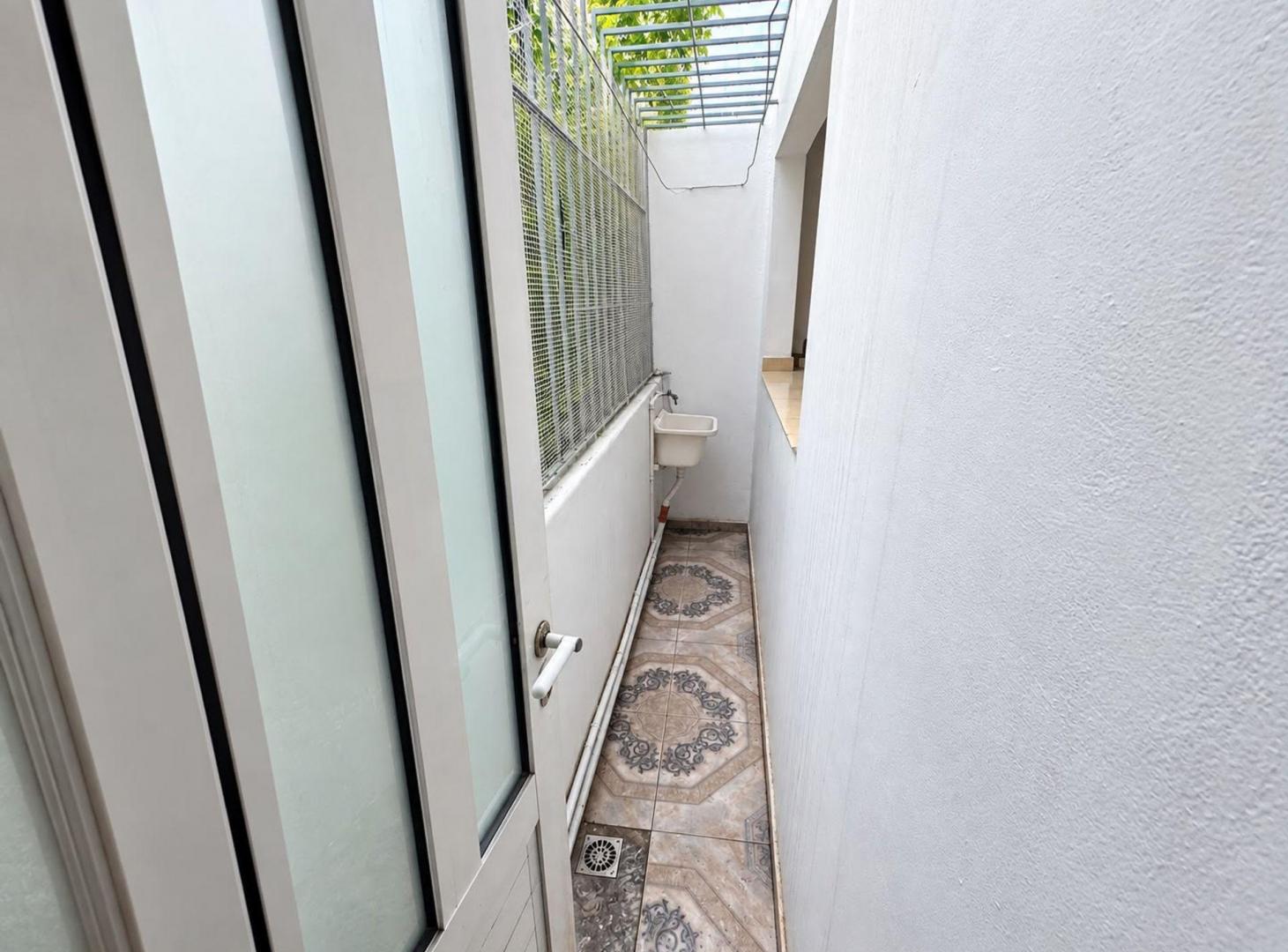 Foto de VENTA PH 4 AMBIENTES SARANDI COCHERA TIPO CASA, imagen 4