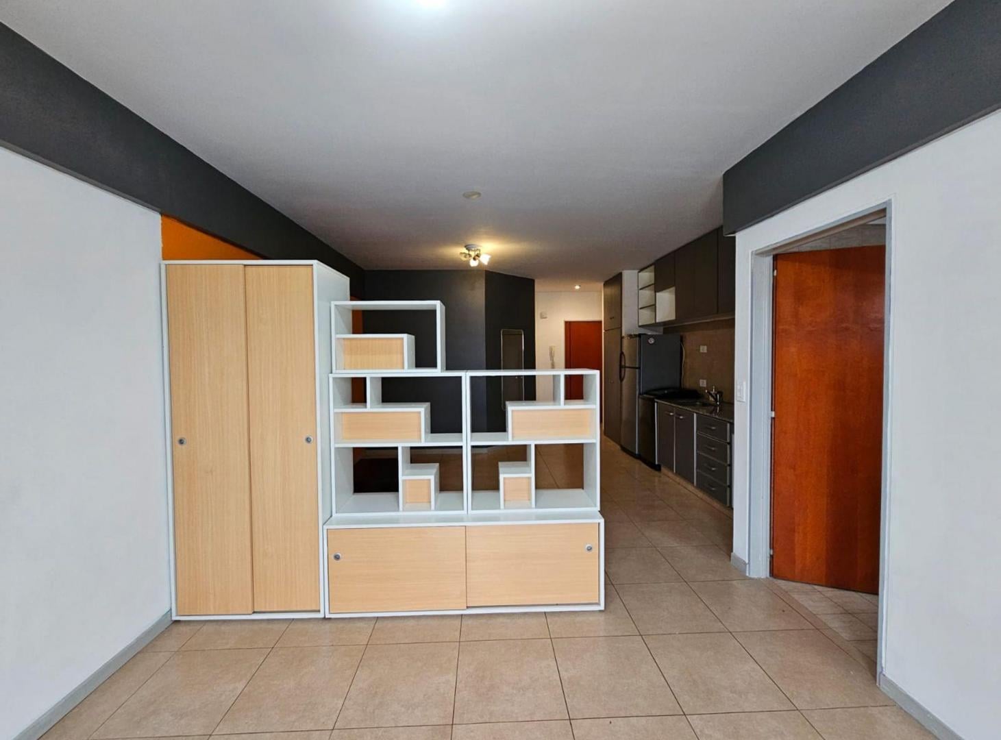 VENTA MONOAMBIENTE CON COCHERA AMUEBLADO BALVANERA