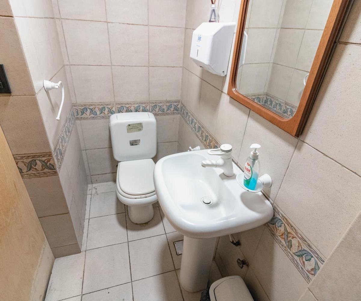 Estudio de Grabación, 6 Ambientes en Coghlan, Lote Propio. 3