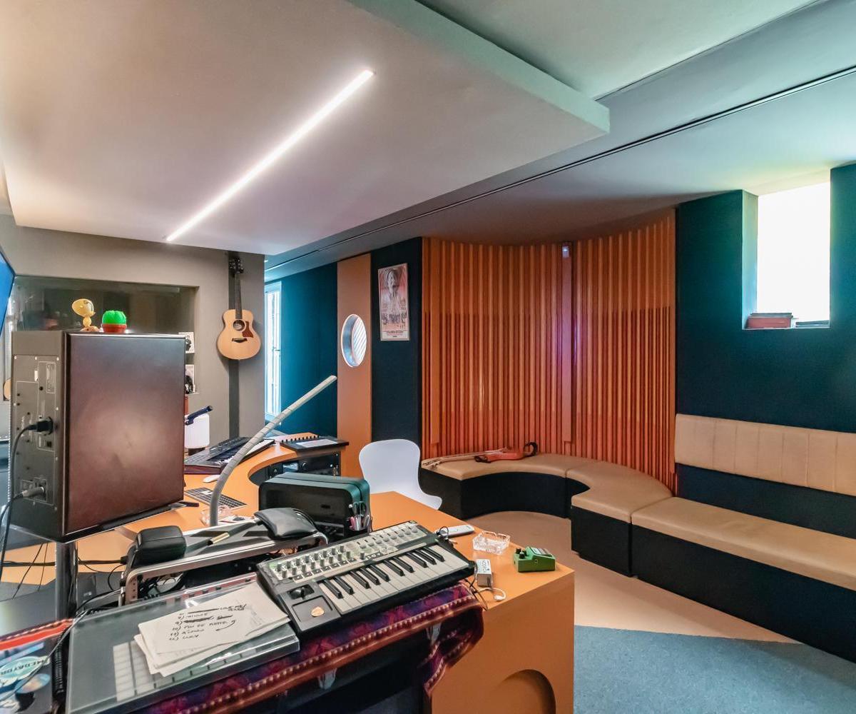 Estudio de Grabación, 6 Ambientes en Coghlan, Lote Propio. 4