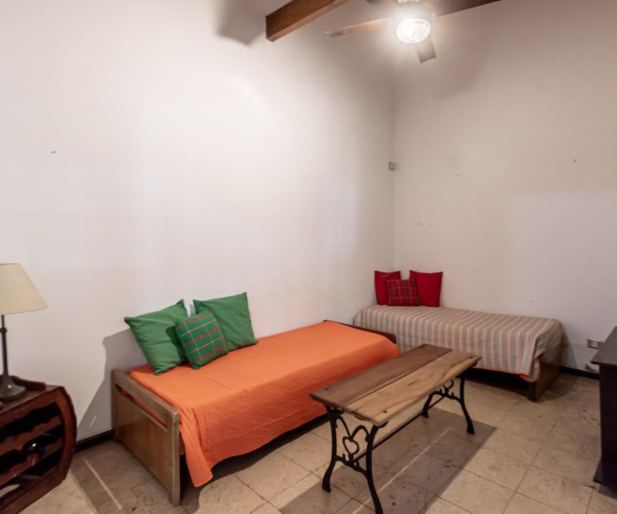 Quinta con Pileta en Barrio Parque Gaona, Moreno 2