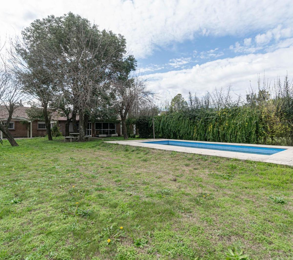 Quinta con Pileta en Barrio Parque Gaona, Moreno 1