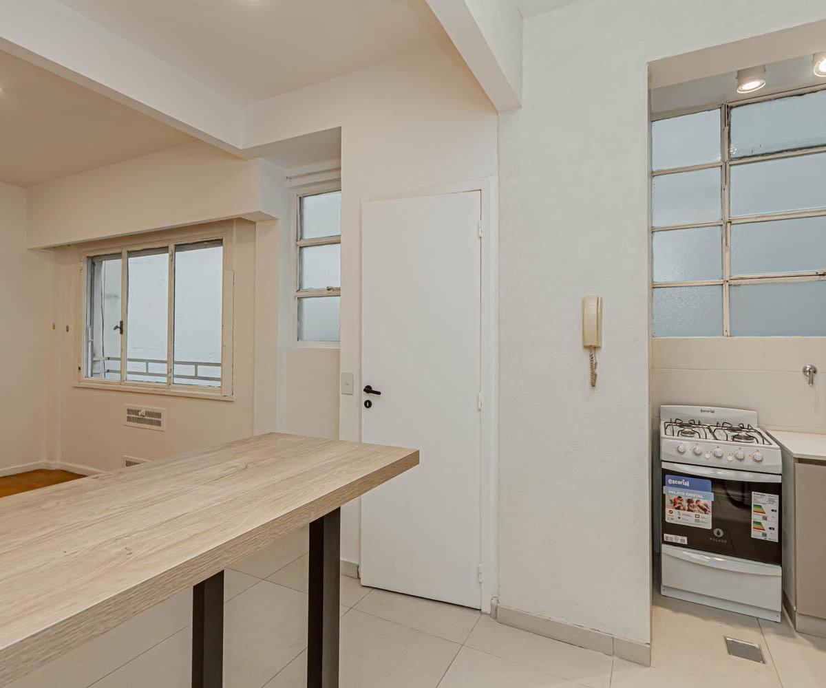 Venta Departamento 2 amb con dependencia en Retiro