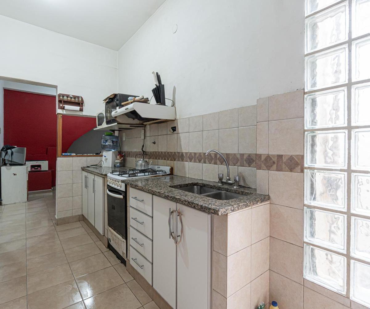 Casa, PH EN PLANTA BAJA 3 AMBIENTES, PARQUE, QUINCHO,COCHERA CUBIERTA