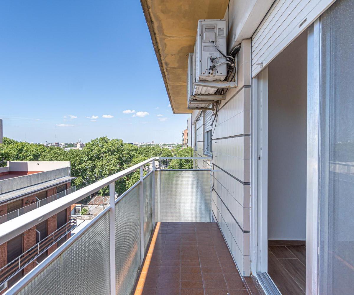 Departamento en San Martin Centro 3 Ambientes Al Frente, Balcon, Terraza, Lavadero Independiente 1