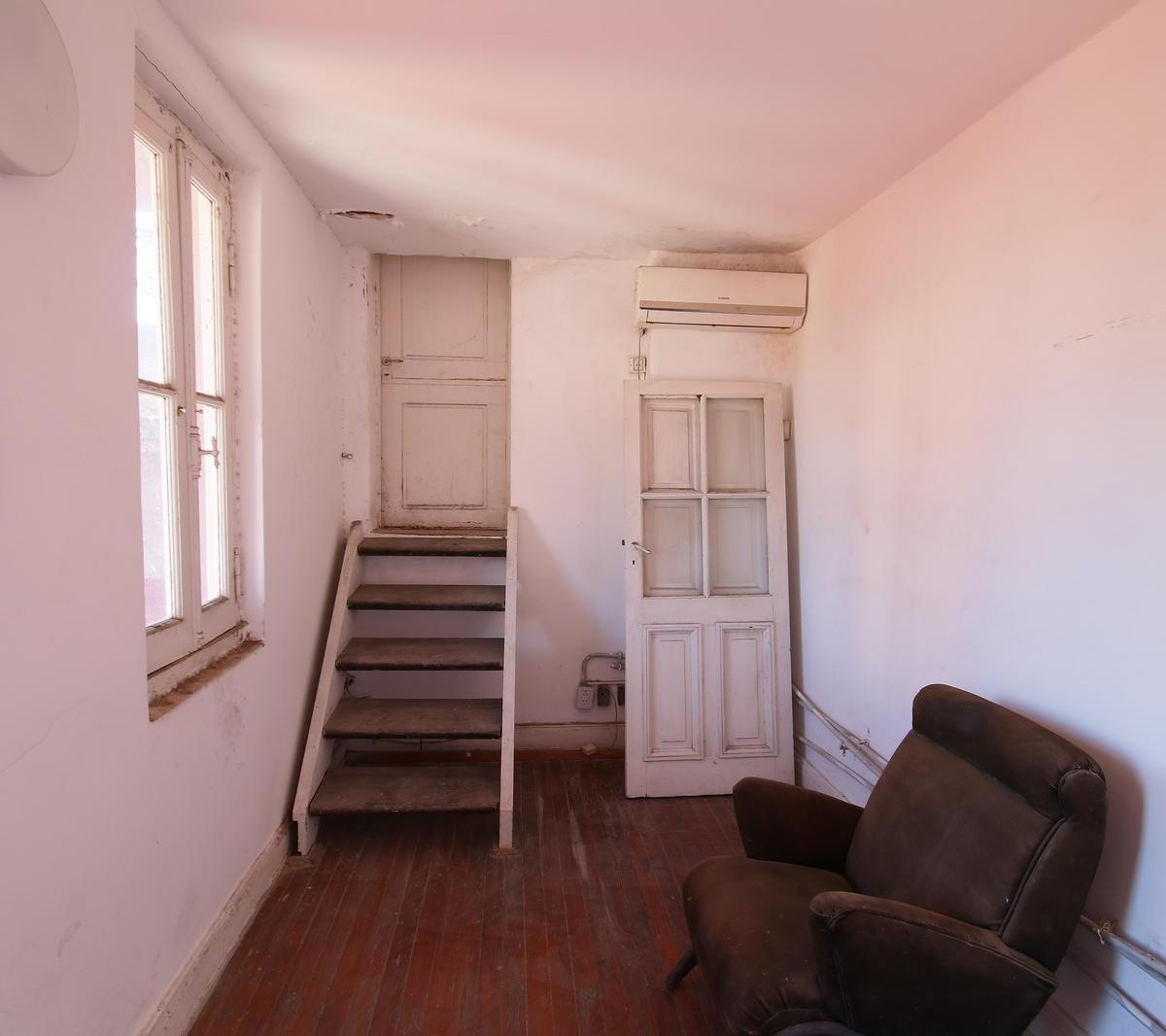 Venta PH en V. Crespo - 6 Ambientes - 1° Piso Escalera - Pisos y Aberturas de Madera Originales - Vitra 5