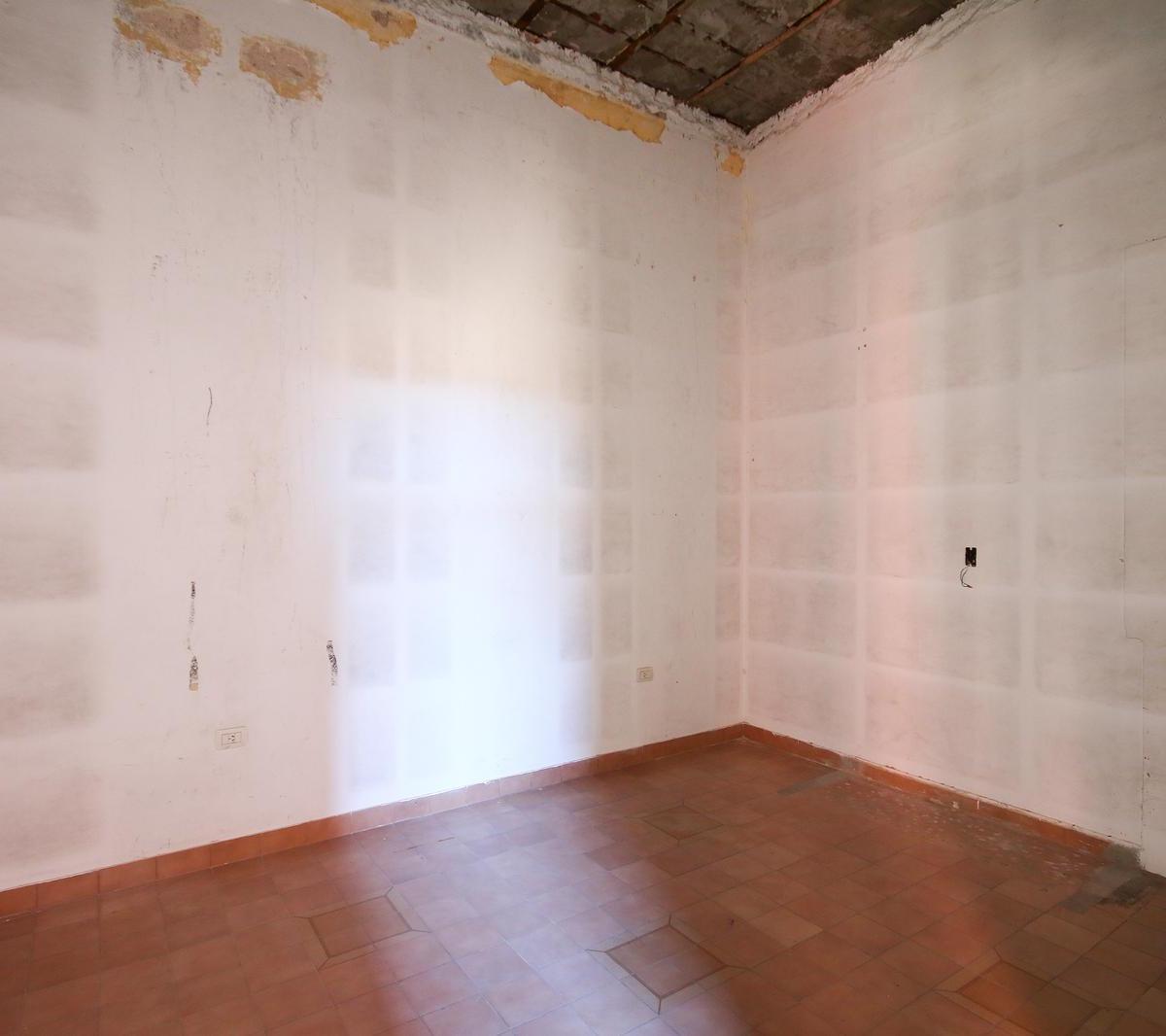 Venta PH en V. Crespo - 6 Ambientes - 1° Piso Escalera - Pisos y Aberturas de Madera Originales - Vitra 2