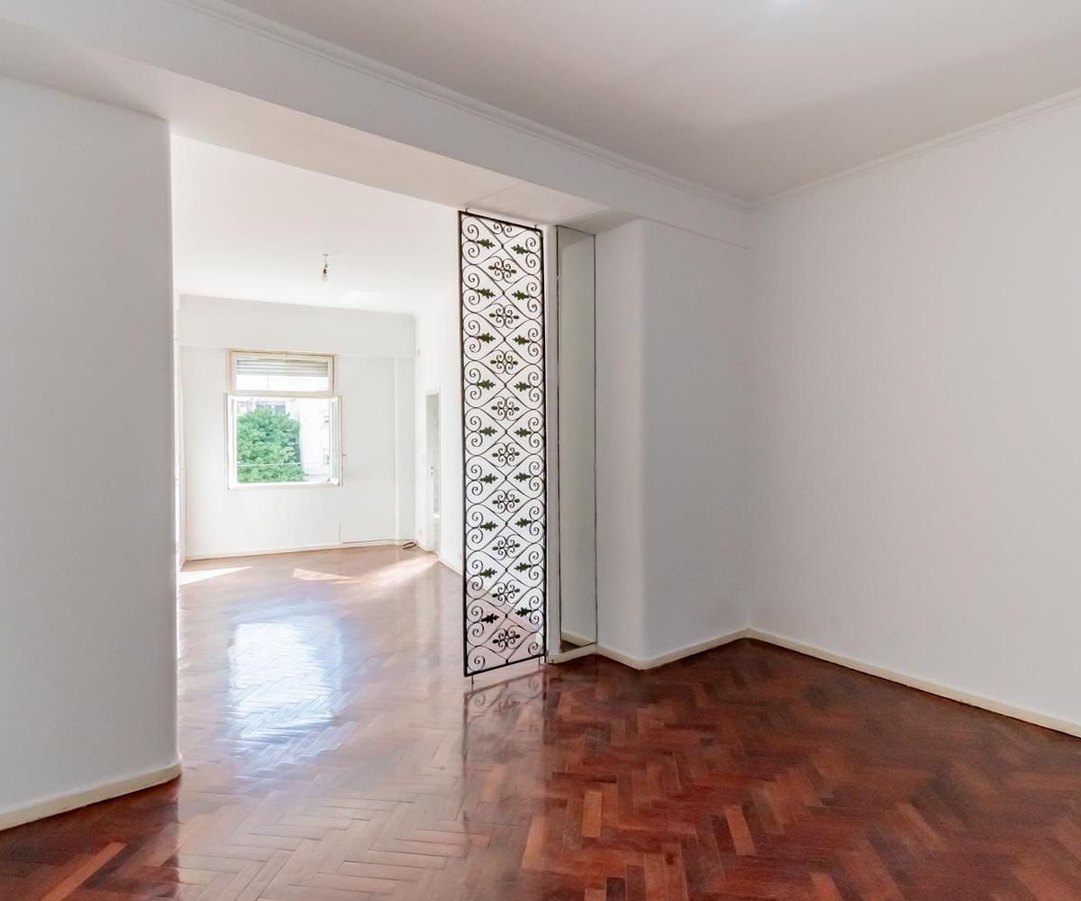 VENTA MONOAMBIENTE RETIRO DIVISIBLE LUMINOSO RACIONALISTA