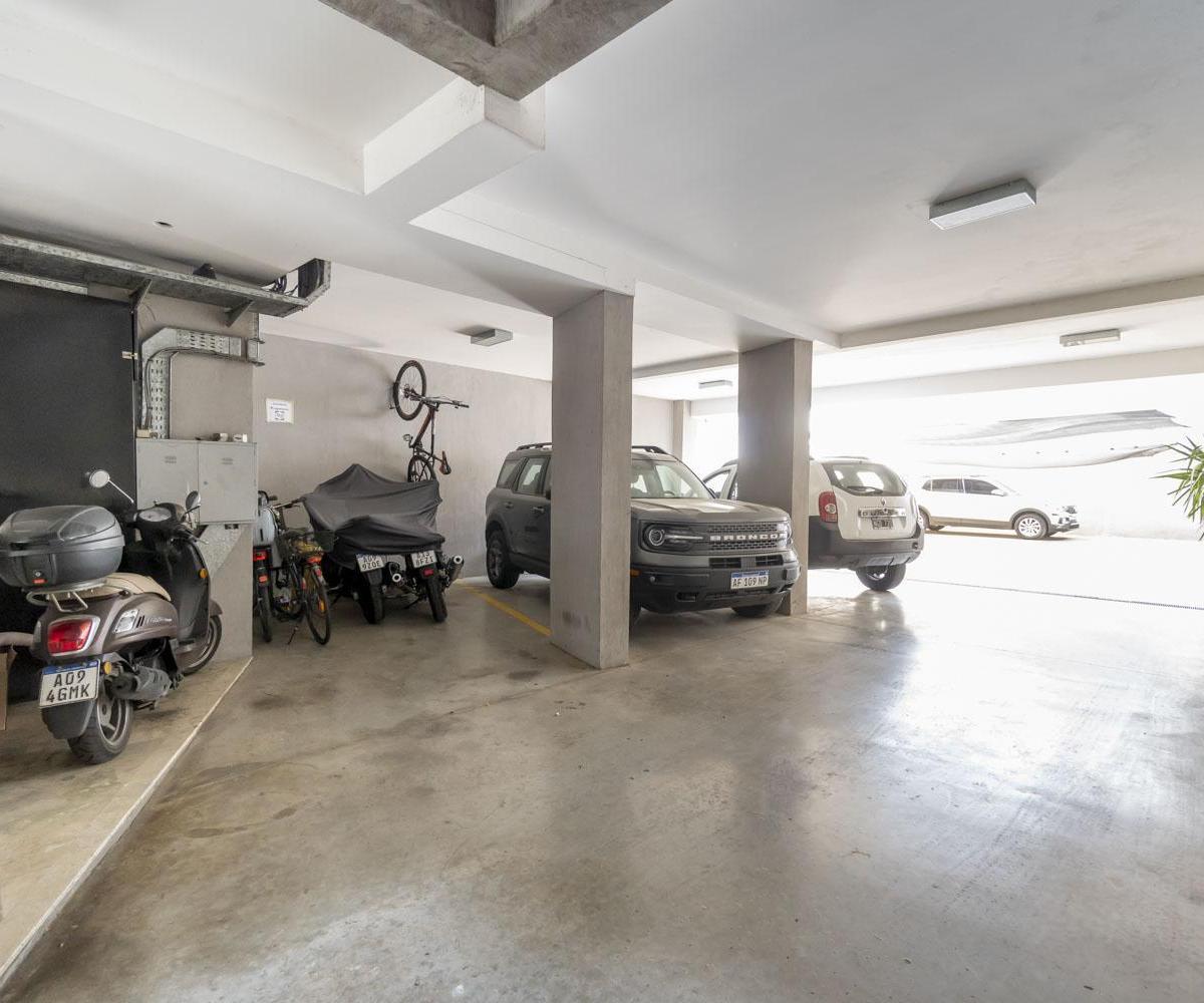 Venta Monoambiente con Cochera. Balcón, Parrilla, Luminoso. a Estrenar Parque Cha 1