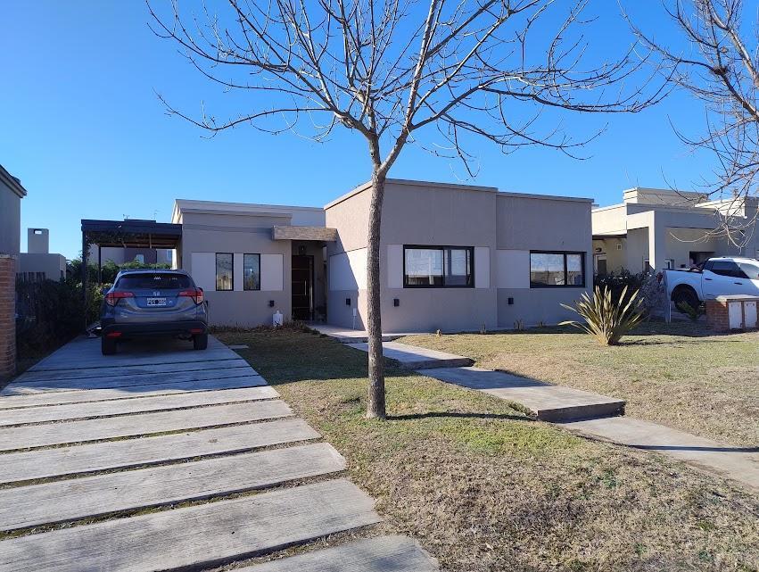 Venta, Casa en San Alfonso, Pilar del Este