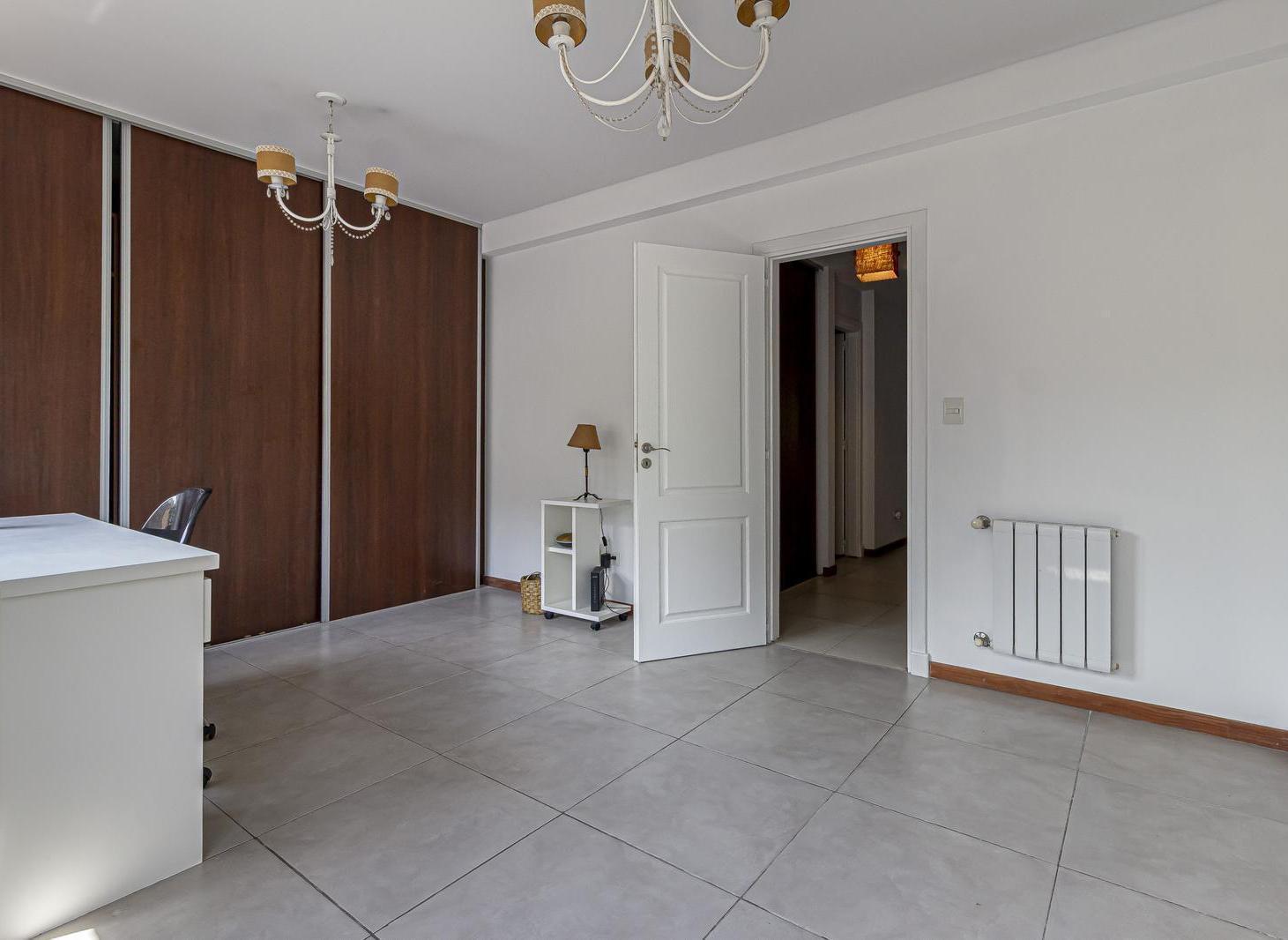 Triplex en venta 4 ambientes con jardín en complejo Villa La Condesa, Tigre!!!