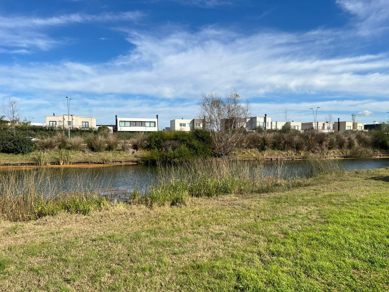 Venta | Lote al agua | Marinas, Puertos del Lago