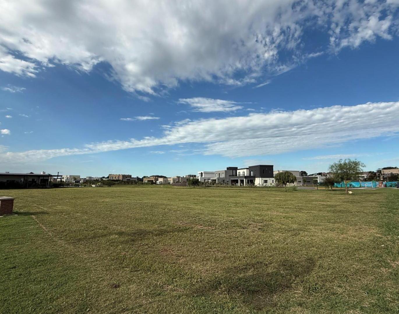 Venta lote / Terreno Interno en Santa Lucia Pilar del Este