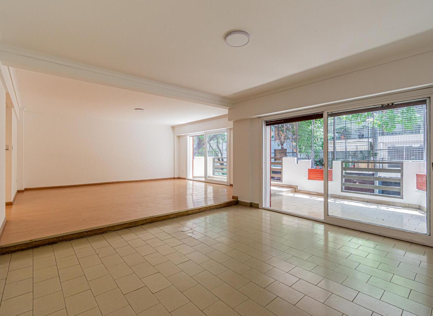 Departamento en venta - 4 ambientes de 196 m² con balcones y patio - Caballito residencial