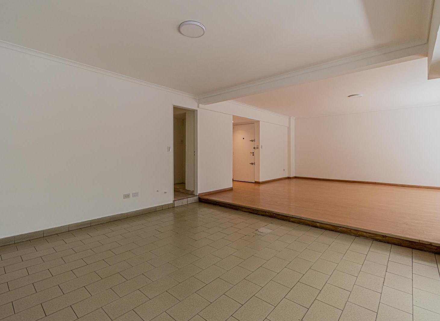 Departamento en venta - 4 ambientes de 196 m² con balcones y patio - Caballito residencial