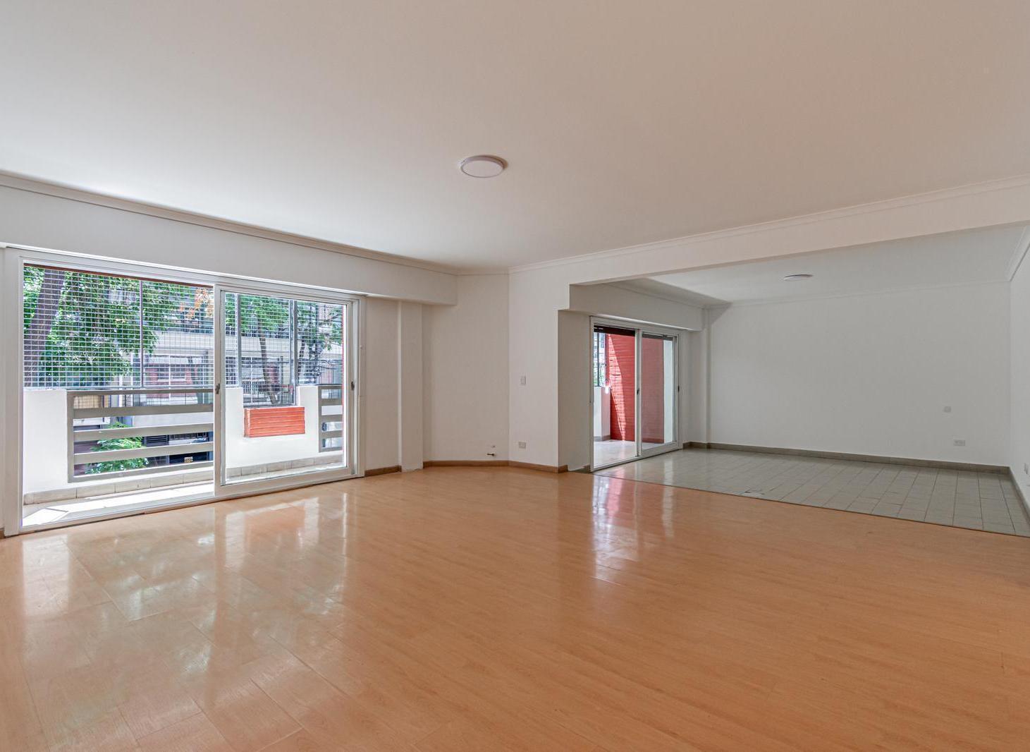 Departamento en venta - 4 ambientes de 196 m² con balcones y patio - Caballito residencial