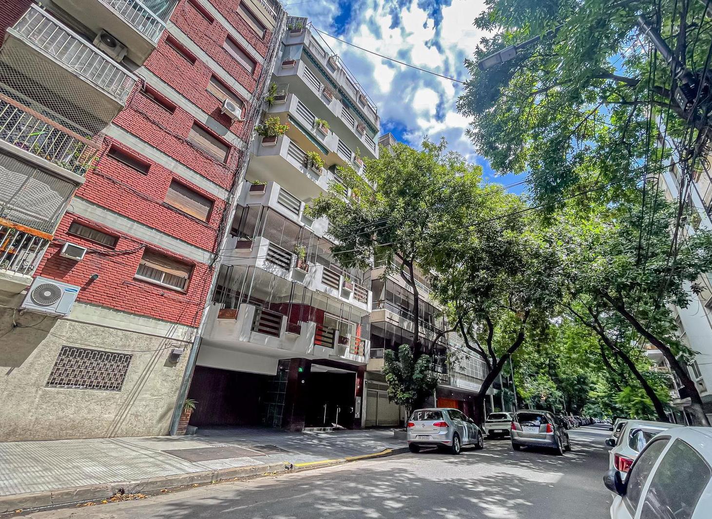 Departamento en venta - 4 ambientes de 196 m² con balcones y patio - Caballito residencial
