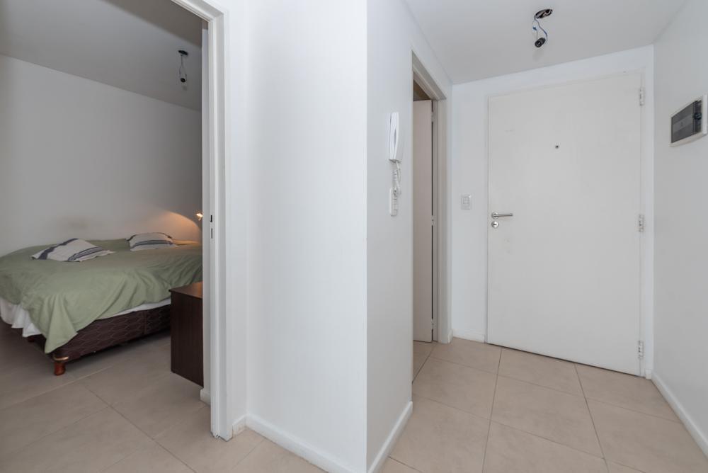 Venta de 2 Ambientes con balcon terraza - cochera - Parque Chas