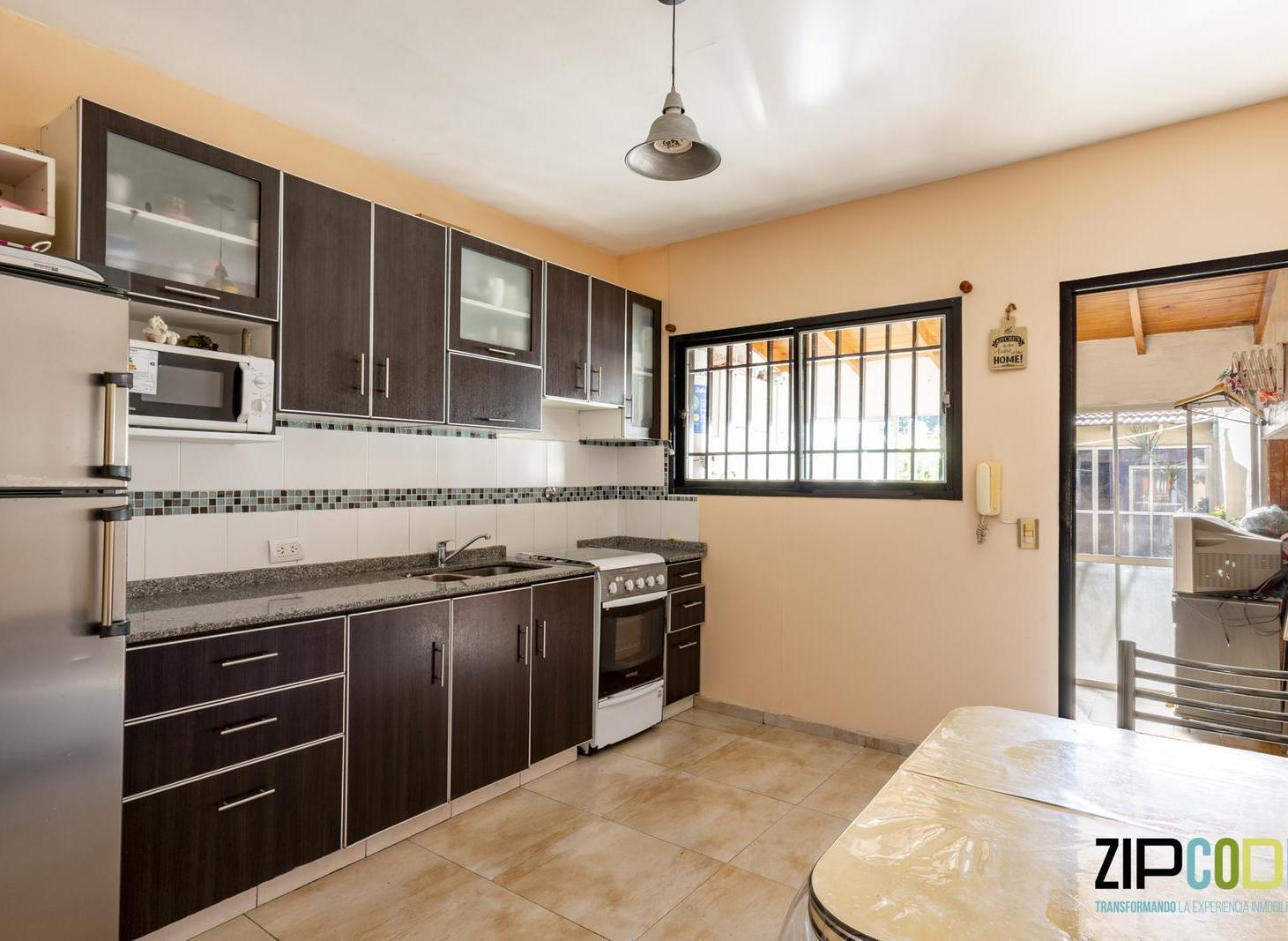 Foto de Venta Duplex de 4 amb con Parrilla, Jardín y Quincho en Ramos Mejia, imagen 4