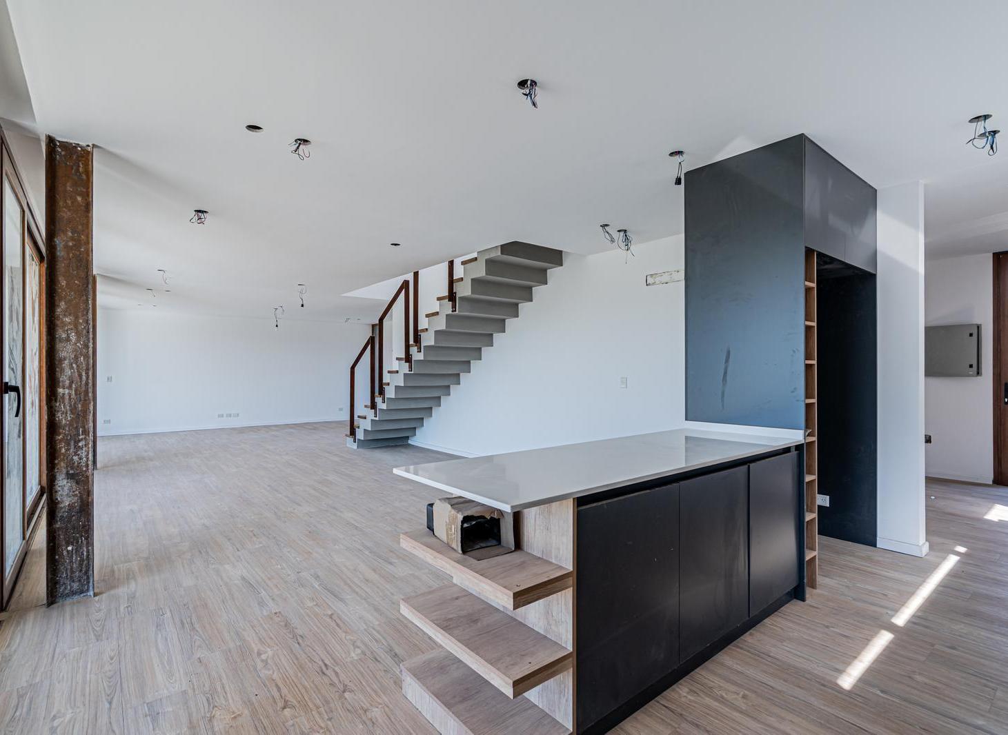 Venta Casa 6 ambientes a estrenar en barrio Laguna grande, Villanueva