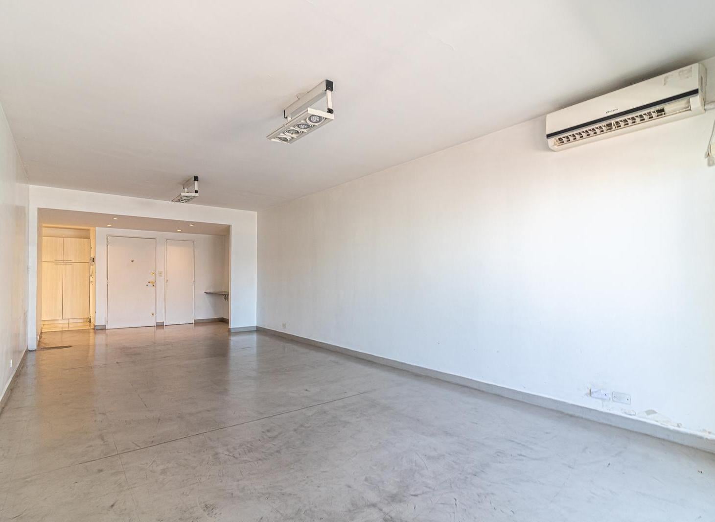 Venta departamento 4 amb Balvanera. Ampio, luminoso, balcón